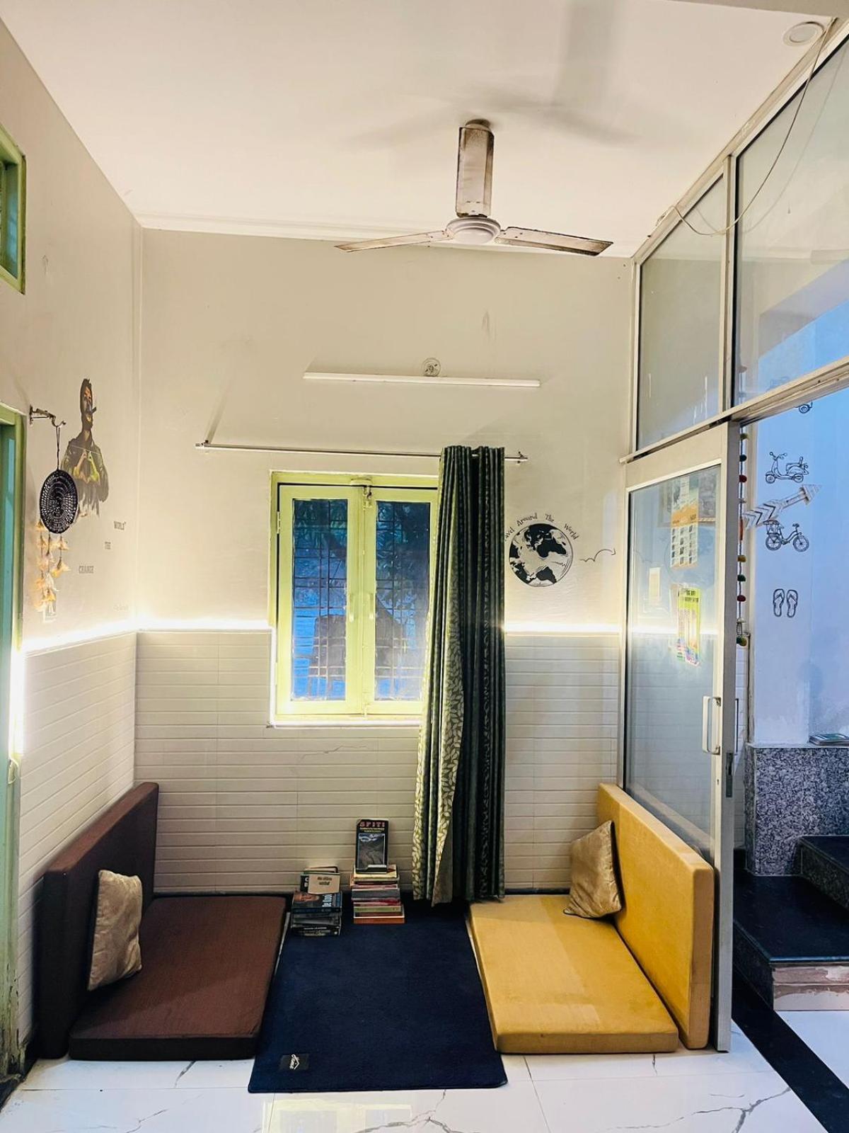 Olt Hostel Rishīkesh Eksteriør billede