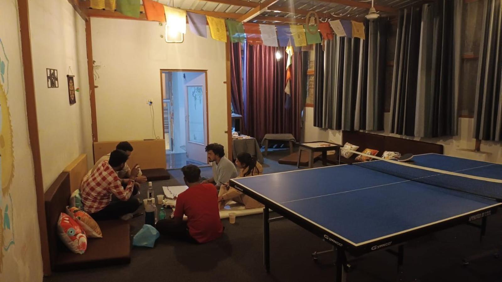 Olt Hostel Rishīkesh Eksteriør billede